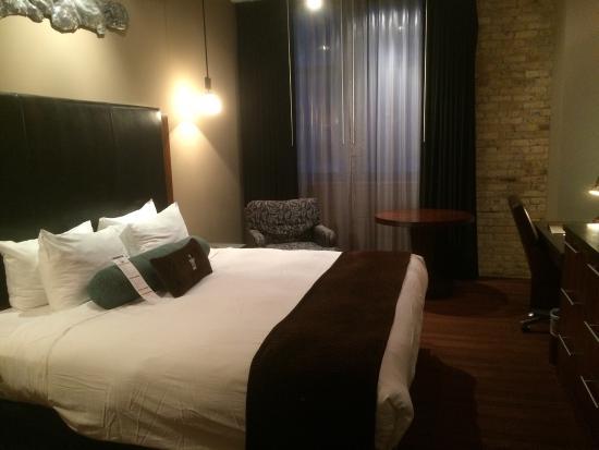 Iron Horse Hotel Bar and Patio